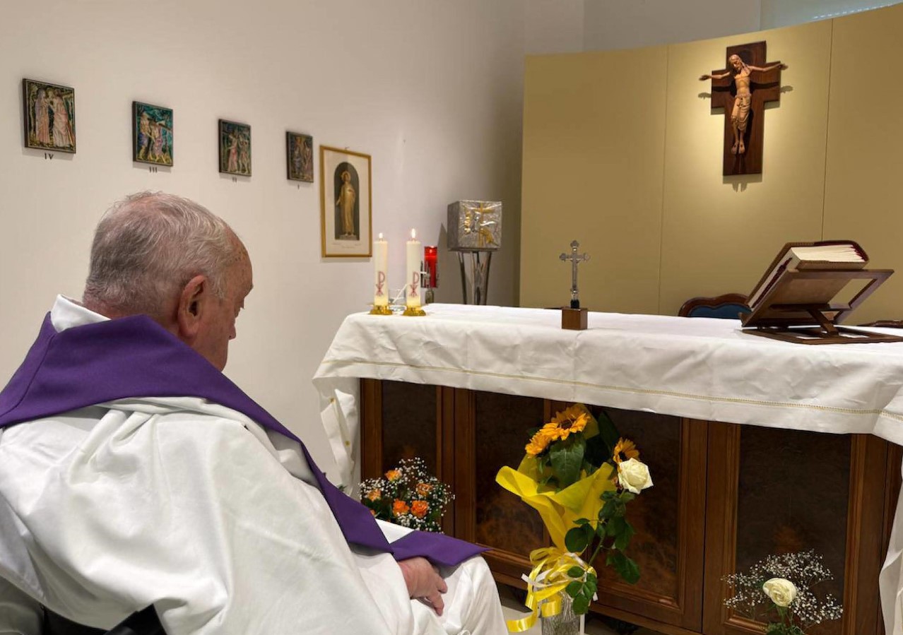 Ancora piccoli miglioramenti per Papa Francesco Ancora piccoli miglioramenti per Papa Francesco