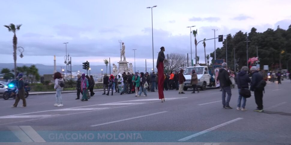 Messina, un sabato di violenza e vandalismo. Le reazioni al corteo dei "No Ponte"