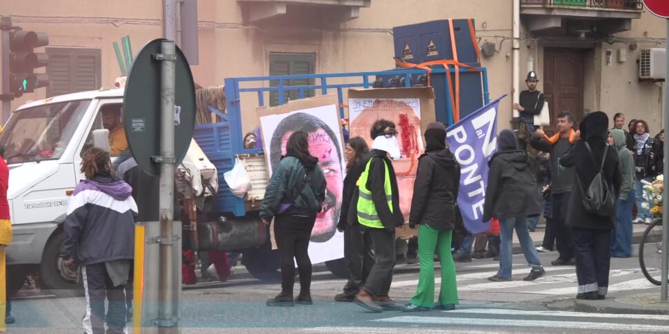 Messina, scontri dei "No Ponte" in centro: i primi due denunciati sono del Nord Italia