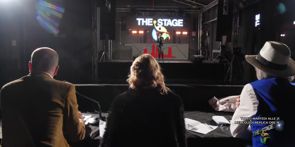 The Stage: tutto pronto per il gran finale. Alberto Urso tra cinque giudici