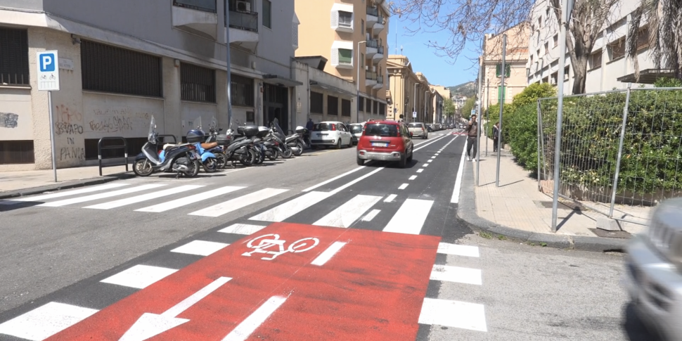 Pista ciclabile in centro a Messina, avanti tutta