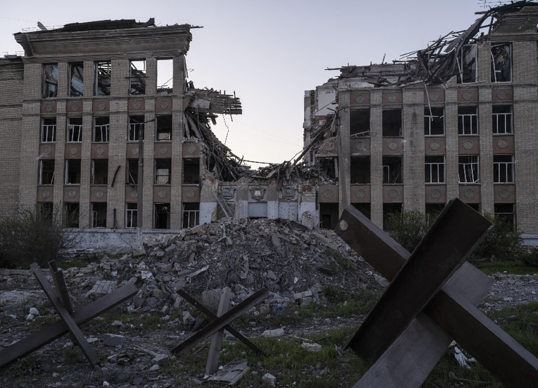 Guerra in Ucraina, la denuncia di Zelensky: "La Russia ha viol… Guerra in Ucraina, la denuncia di Zelensky: "La Russia ha viol…