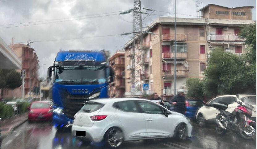 Incidente sulla statale 114 a Messina: traffico in tilt all'altezza di ...