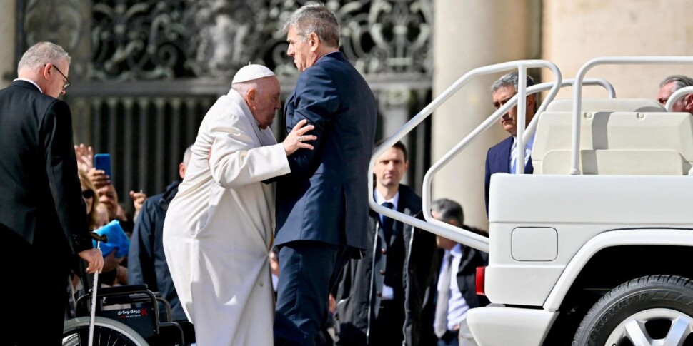 I potenti, la gente, i bimbi, l I potenti, la gente, i bimbi, l