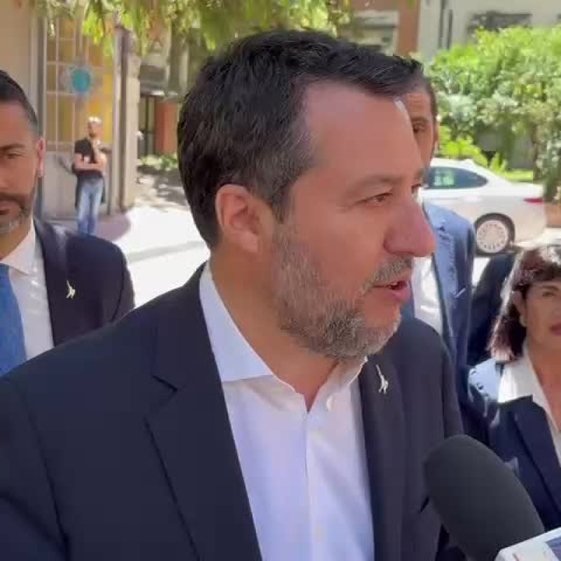 Salvini a Messina: "I cantieri del Ponte sullo Stretto già in estate. Uniremo la Sicilia all'Europa"