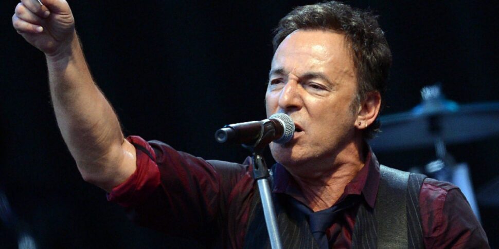 https://assets.gazzettadelsud.it/2025/05/Bruce-Springsteen-970x485.jpg