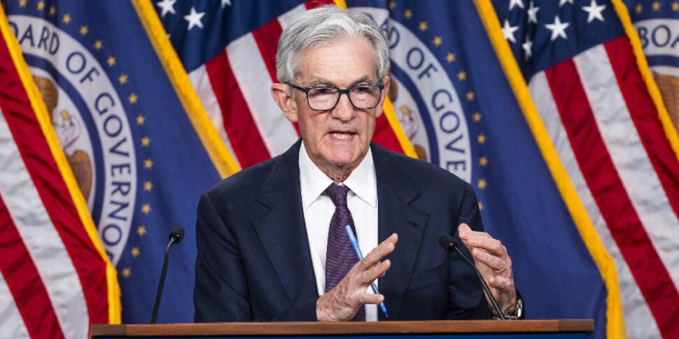 La Fed sfida Trump: tassi fermi nonostante le pressioni. Crescono i timori su inflazione e disoccupazione La Fed sfida Trump: tassi fermi nonostante le pressioni. Crescono i timori su inflazione e disoccupazione