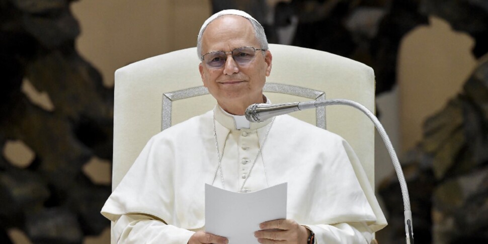 Ecco i momenti chiave del rito d’inizio del Papa: il Pallio in lana di agnello, la triplice domanda di Gesù, l’omelia e l’invocazione dello Spirito Santo per il nuovo Pontefice Ecco i momenti chiave del rito d’inizio del Papa: il Pallio in lana di agnello, la triplice domanda di Gesù, l’omelia e l’invocazione dello Spirito Santo per il nuovo Pontefice
