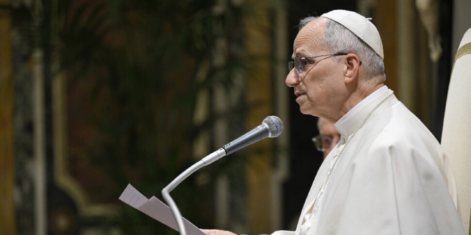 https://assets.gazzettadelsud.it/2025/05/Papa-Leone-XIV-7-970x485-1748612157.jpg