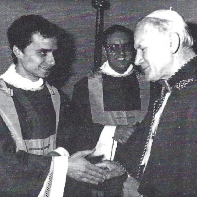 Robert Prevost e Papa Giovanni Paolo II