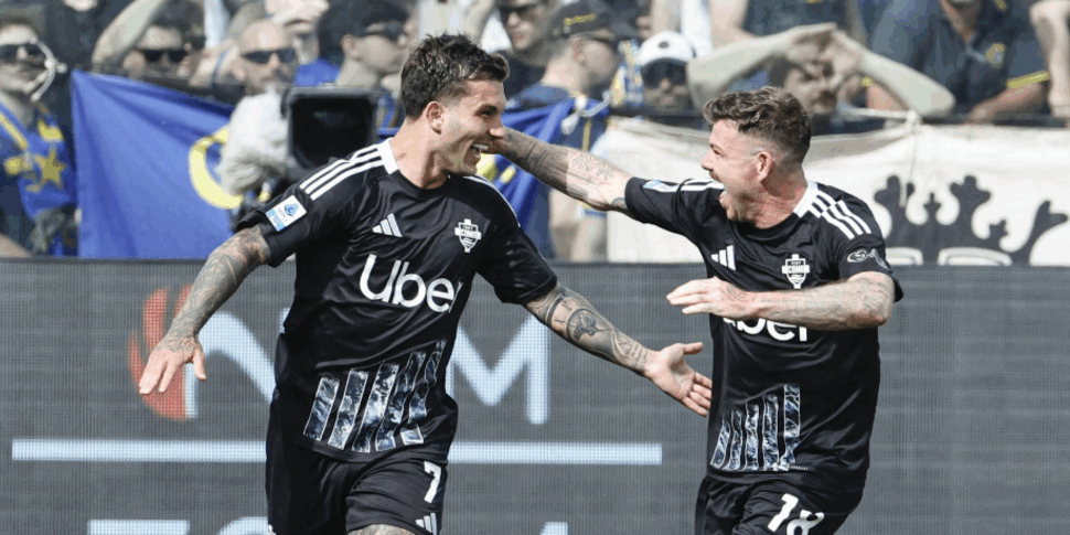 Udinese e Como, che sgambetto a Cagliari e Parma! Sardi ed emiliani non si tirano fuori dai guai Udinese e Como, che sgambetto a Cagliari e Parma! Sardi ed emiliani non si tirano fuori dai guai