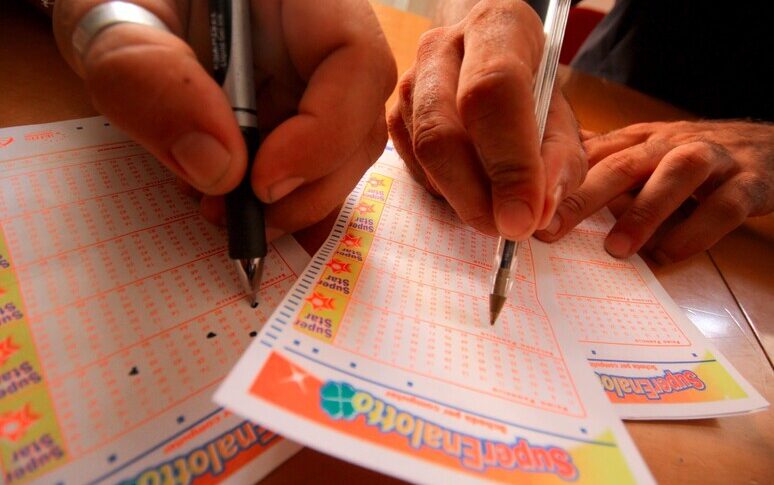 SuperEnalotto: centrato il "6" da 35 milioni a Desenzano del Garda SuperEnalotto: centrato il "6" da 35 milioni a Desenzano del Garda