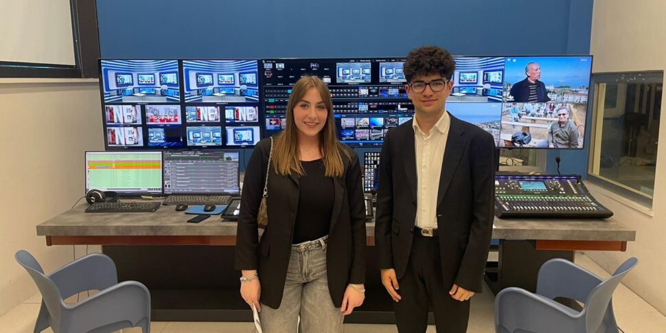 Tg Giovani, gli studenti del liceo Ainis chiudono una stagione entusiasmante con le scuole messinesi