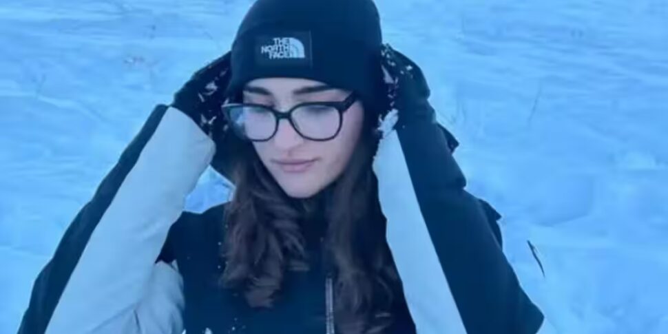 in un video gli ultimi istanti di anna chiti la 17enne voleva risalire sul catamarano ma la cima si è agganciata all elica
