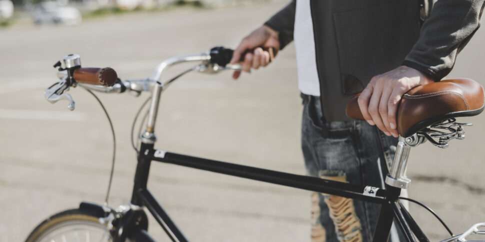 Cade dalla bici del padre, muore bimbo di quattro anni a Barletta Cade dalla bici del padre, muore bimbo di quattro anni a Barletta