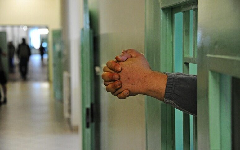 Relazione sessuale con un detenuto, 9 anni alla direttrice del carcere di Kirkham Relazione sessuale con un detenuto, 9 anni alla direttrice del carcere di Kirkham