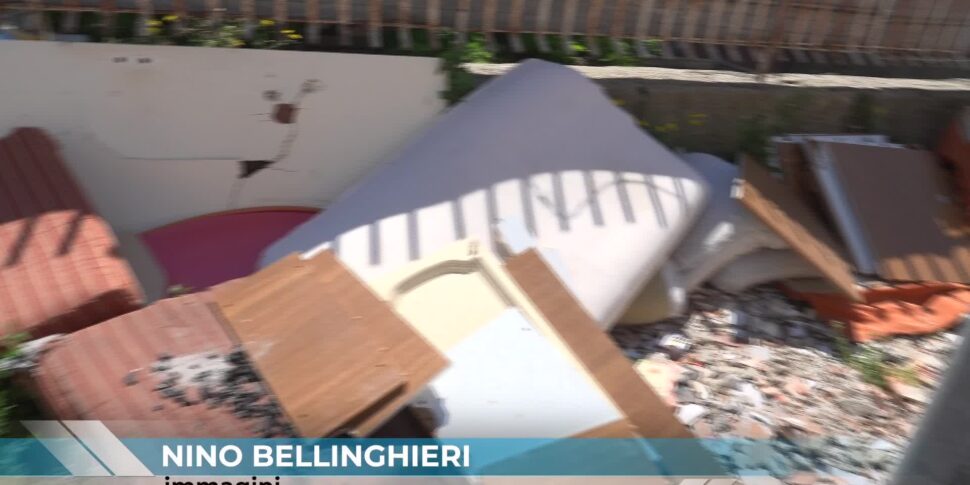 Messina, abbandono dei rifiuti: una discarica a cielo aperto in via Seminario Estivo