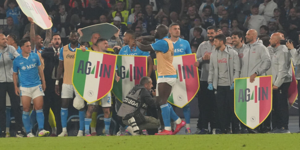 napoli campione d italia la telecronaca di kendrick incorona il trionfo azzurro amm vinciut da Feedpress.me napoli campione d italia la telecronaca di kendrick incorona il trionfo azzurro amm vinciut