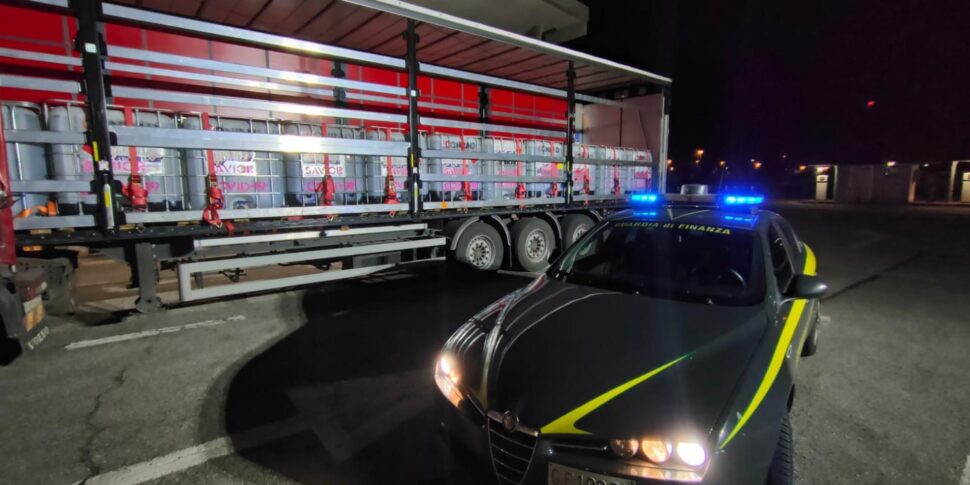 Alcol etilico da Feedpress.me alcol etilico spacciato per disinfettante così dalla polonia si contrabbandava anche a reggio calabria smantellato un traffico internazionale