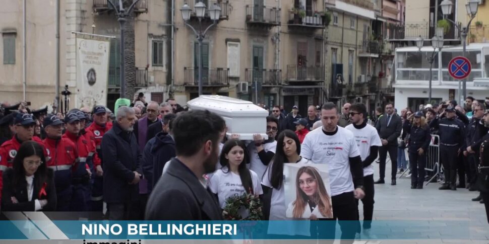 Messina non dimentica Sara Campanella: il sindaco Basile e la sua giunta pagheranno le spese per i funerali della giovane vittima di femminicidio