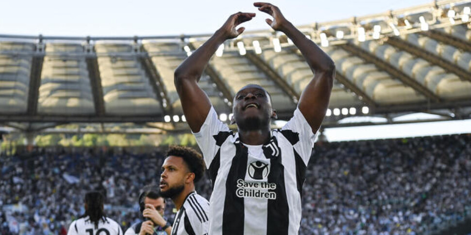 Vecino rovina il piano Champions della Juve. La Lazio riacciuffa i bianconeri all Vecino rovina il piano Champions della Juve. La Lazio riacciuffa i bianconeri all