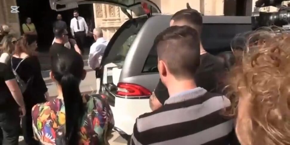 dramma Misterbianco da Feedpress.me il dramma di misterbianco i funerali della piccola di sette mesi la mamma non ti ha amato come doveva video