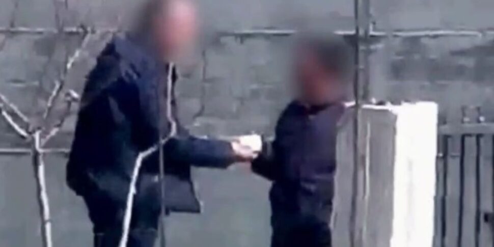 blitz all alba sul lungomare di bagnara arrestati due latitanti dell operazione millennium da Feedpress.me blitz all alba sul lungomare di bagnara arrestati due latitanti dell operazione millennium