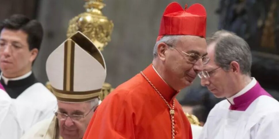 Il cardinale Mamberti: sarà lui ad annunciare il nuovo Papa Il cardinale Mamberti: sarà lui ad annunciare il nuovo Papa