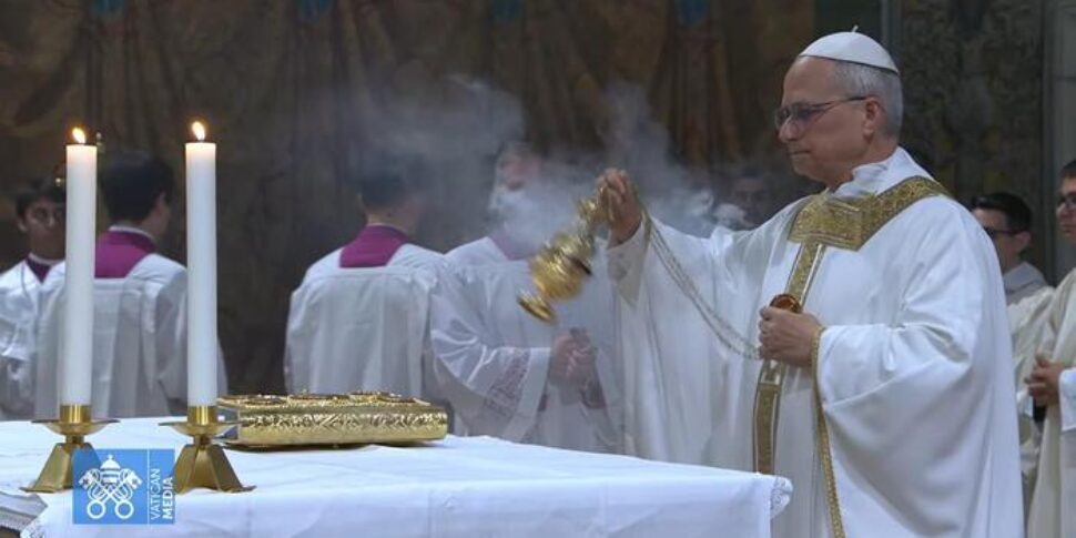 prima messa da Feedpress.me la prima messa di prevost papa leone xiv celebra la prima messa nella cappella sistina con i cardinali ancora oggi la fede in molti contesti è considerata una cosa assurda la diretta
