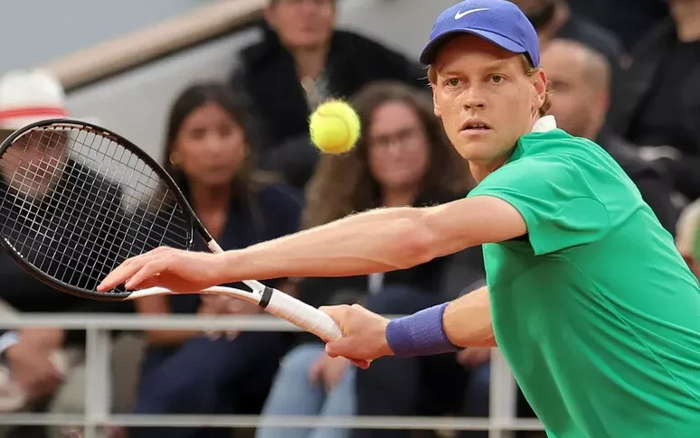 italia le dimensioni della passione non contano il pallone fa soffrire le palline di tennis riconciliano con lo sport ecco perché sinnerampco sono un modello