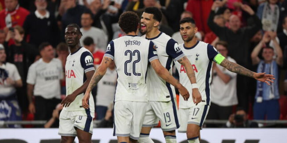 Trionfo del Tottenham in Europa League: sorridono gli italiani Vicario e Udogie nella vittoria contro il Manchester Utd Trionfo del Tottenham in Europa League: sorridono gli italiani Vicario e Udogie nella vittoria contro il Manchester Utd
