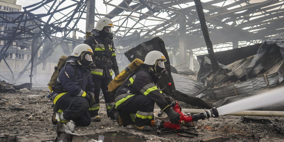 Lanciati nella notte 407 droni e 44 missili contro l Lanciati nella notte 407 droni e 44 missili contro l