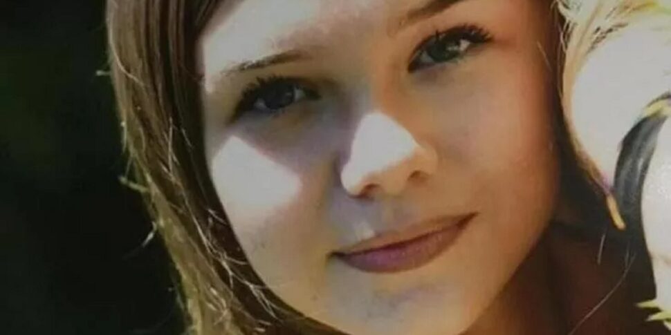 Aurora, 13 anni, uccisa dopo settimane di minacce: sotto accusa un 15enne. L Aurora, 13 anni, uccisa dopo settimane di minacce: sotto accusa un 15enne. L