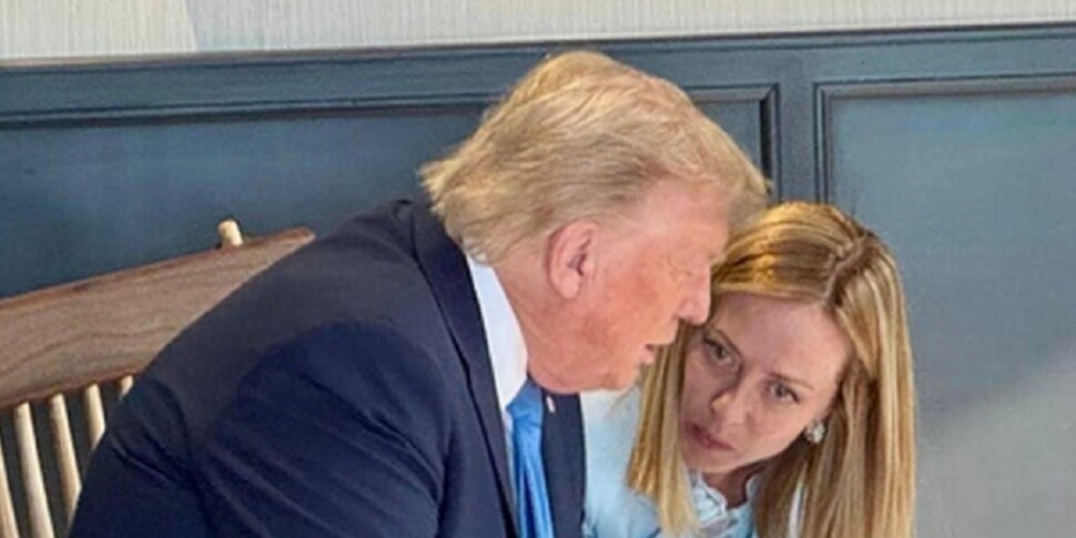 https://assets.gazzettadelsud.it/2025/06/Giorgia-Meloni-con-Donald-Trump-970x485-1750190740.jpg