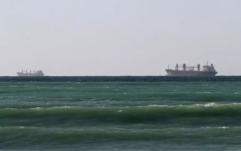 Guerra in Iran, tre navi cisterna evitano lo Stretto di Hormuz per timore di una chiusura Guerra in Iran, tre navi cisterna evitano lo Stretto di Hormuz per timore di una chiusura