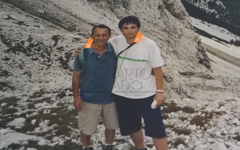 “Non abbiamo segreti”: i genitori di Chiara Poggi mostrano le foto della vacanza con Marco “Non abbiamo segreti”: i genitori di Chiara Poggi mostrano le foto della vacanza con Marco