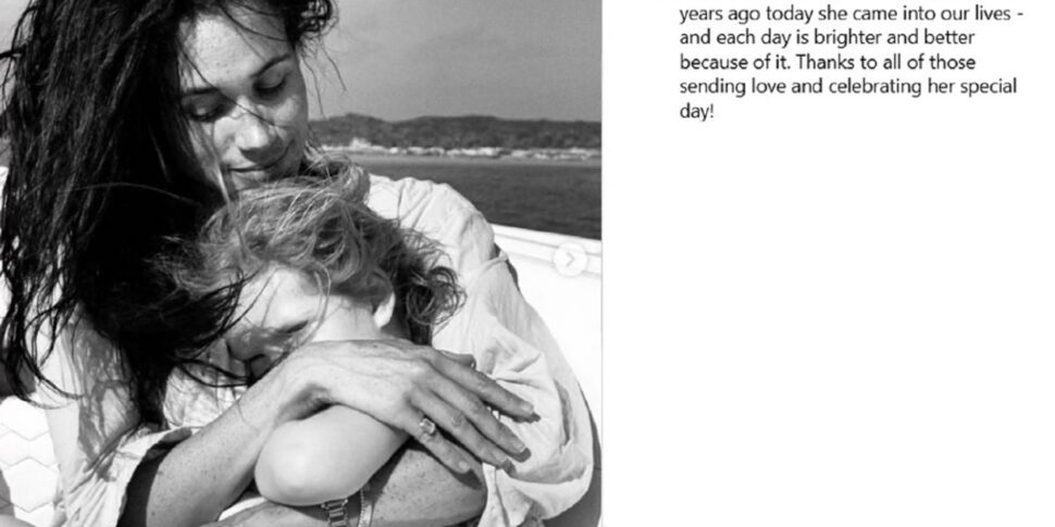 lilibet compie 4 anni meghan pubblica la foto con la bambina sui social