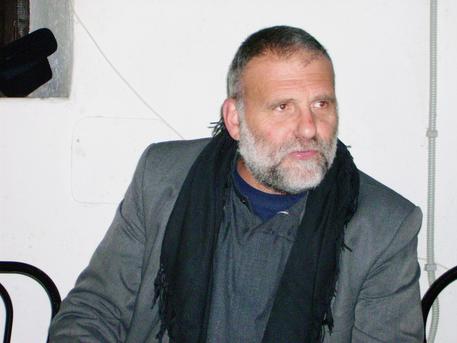 Il vicario di Aleppo: "Padre Dall'Oglio ucciso dall'… Il vicario di Aleppo: "Padre Dall'Oglio ucciso dall'…
