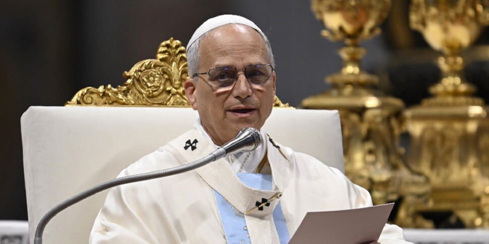 https://assets.gazzettadelsud.it/2025/06/Papa-Leone-XIV-970x485-1749892356.jpg