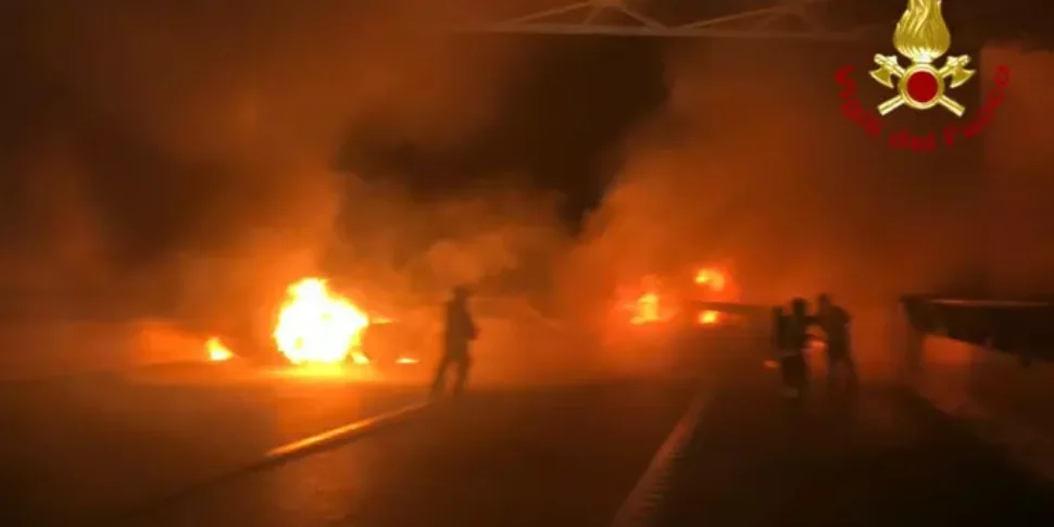 https://assets.gazzettadelsud.it/2025/06/Rapina-in-un-deposito-di-merci-sei-veicoli-a-fuoco-per-bloccare-la-strada-notte-di-terrore-nel-Milanese-970x485.webp