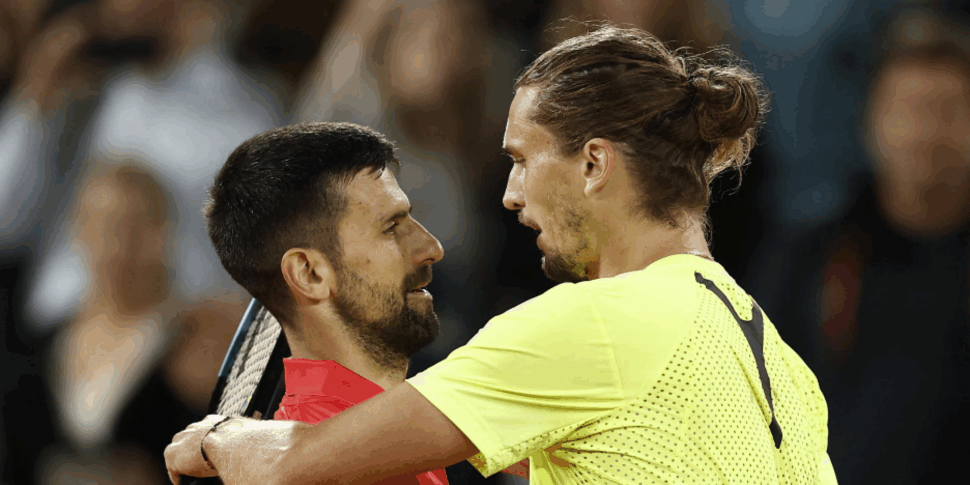 Roland Garros, Djokovic è ancora regale: battuto in rimonta Zverev. Il serbo avversario di Sinner in semifinale Roland Garros, Djokovic è ancora regale: battuto in rimonta Zverev. Il serbo avversario di Sinner in semifinale