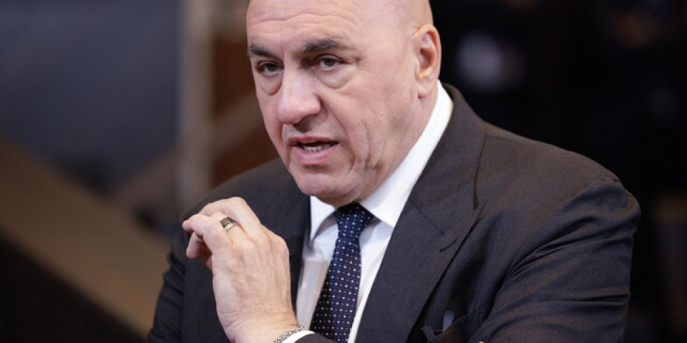 Il ministro Crosetto: "La leva obbligatoria è una follia. La difesa è qualcosa da professionisti"