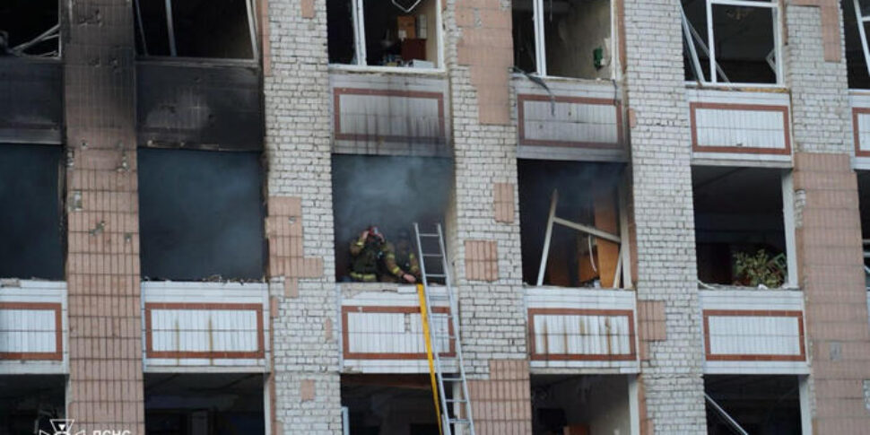 Kiev: "Attacco record della Russia nella notte: 537 missili e droni" Kiev: "Attacco record della Russia nella notte: 537 missili e droni"