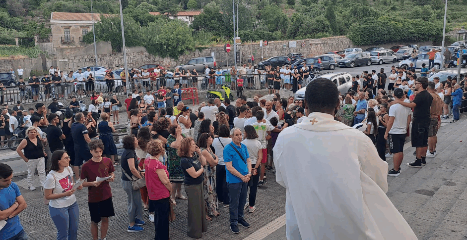 Messina, i giovani di Bordonaro in preghiera per Gabriele Cavò