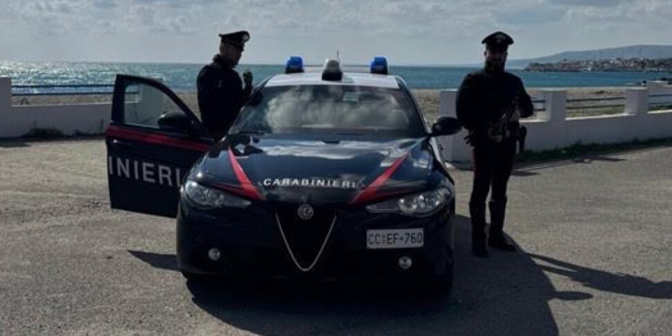 Nel Casertano, diciottenne accoltellato in spiaggia dopo una lite per futili motivi, è morto. Arrestato un giovane Nel Casertano, diciottenne accoltellato in spiaggia dopo una lite per futili motivi, è morto. Arrestato un giovane