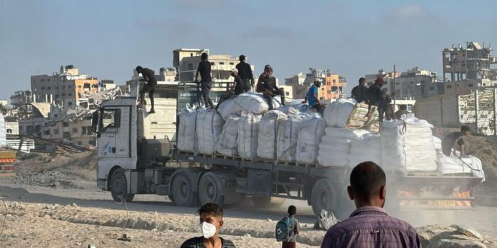 Medio Oriente, attacco israeliano al mercato di Gaza: 18 morti Medio Oriente, attacco israeliano al mercato di Gaza: 18 morti