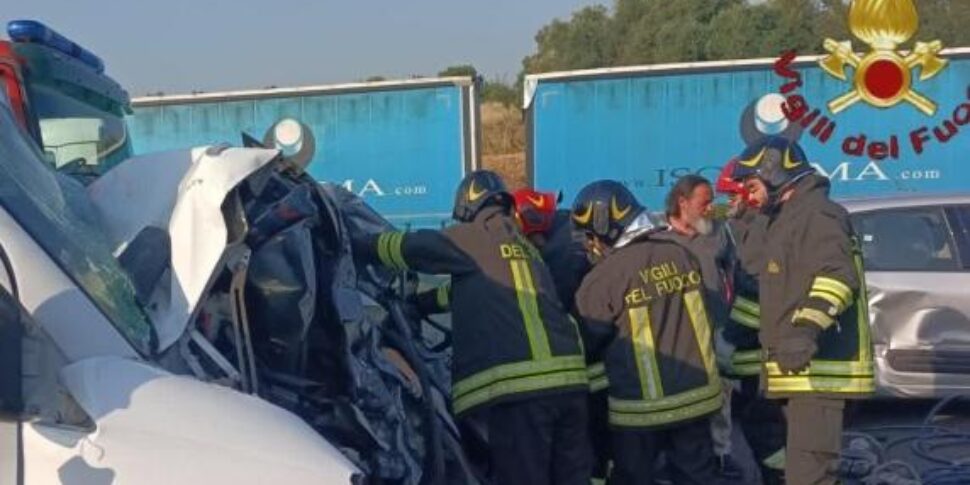 https://assets.gazzettadelsud.it/2025/06/incidente-mortale-roma-970x485.jpg