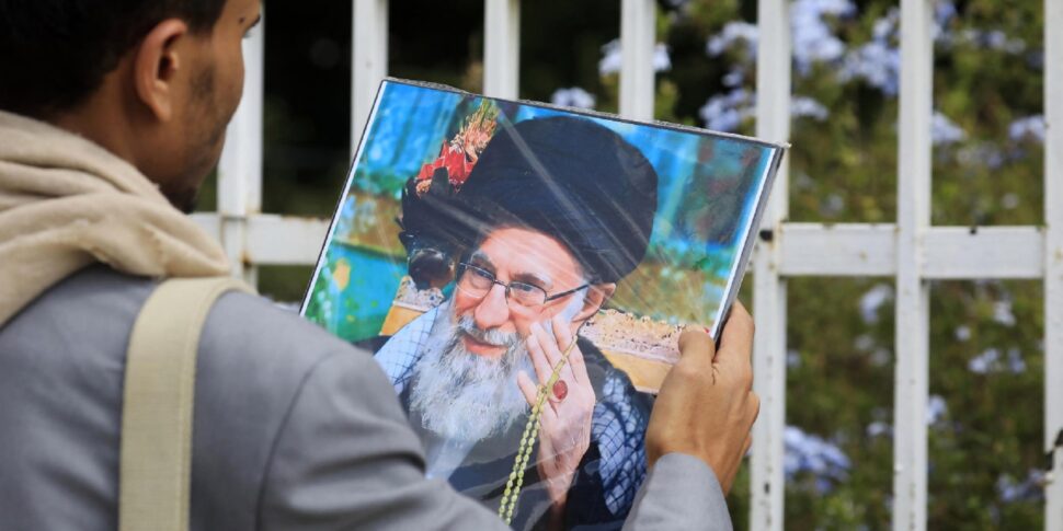 khamanei dal bunker nomina i successori e teme per la vita escluso il figlio mojtaba