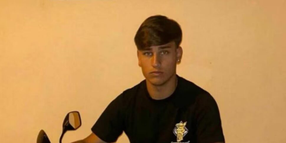 Travolto e ucciso a 16 anni: arrestato a Perugia un uomo legato al clan La Torre Travolto e ucciso a 16 anni: arrestato a Perugia un uomo legato al clan La Torre