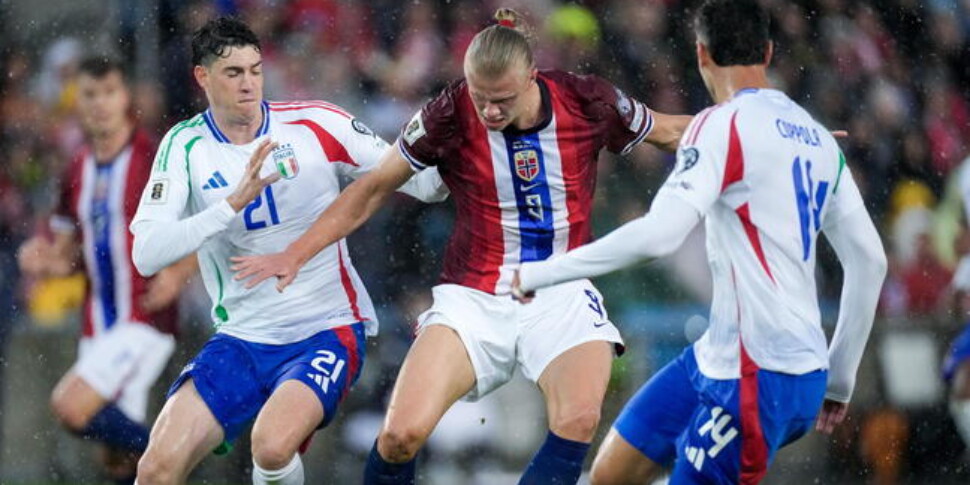 Italia in bambola ad Oslo, azzurri travolti dalla Norvegia 3 0. Il cammino per i Mondiali 2026 subito in salita Italia in bambola ad Oslo, azzurri travolti dalla Norvegia 3 0. Il cammino per i Mondiali 2026 subito in salita